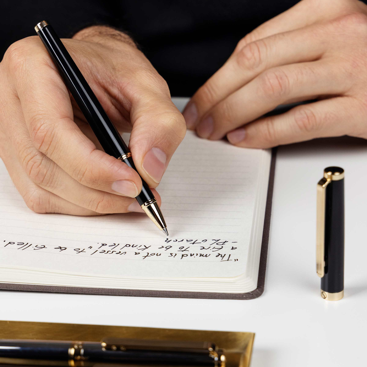 Scriveiner Premium Daily Black Gold Rollerball Pen