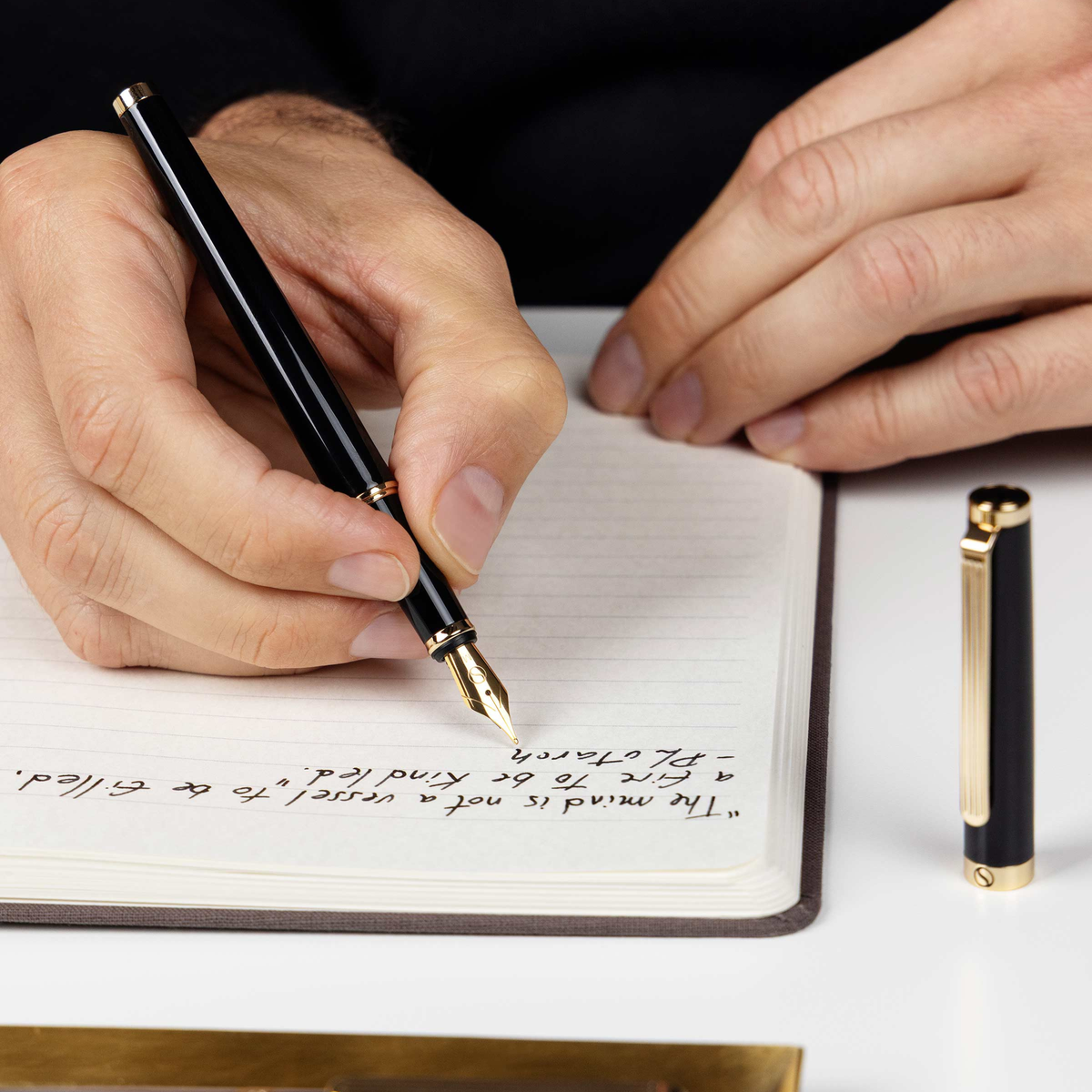 Scriveiner Premium Daily Black Gold Fountain Pen (Fine Nib)