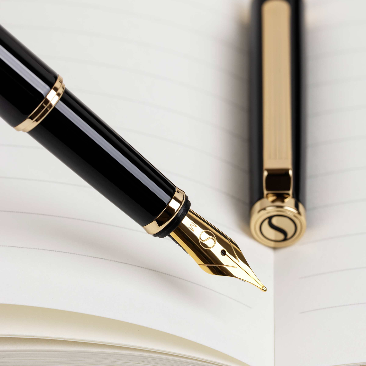Scriveiner Premium Daily Black Gold Fountain Pen (Medium Nib)